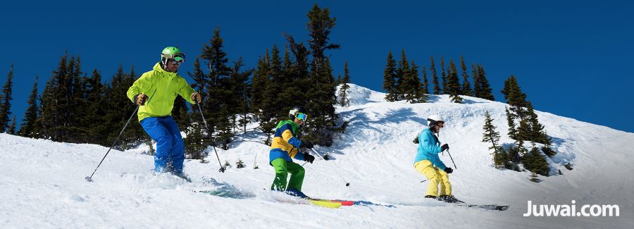 Chinese Skiing in Japan